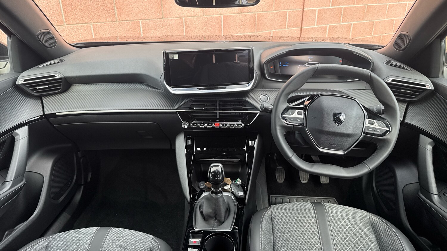 Used Peugeot 2008 2024 for sale - 76803249: Photo 4