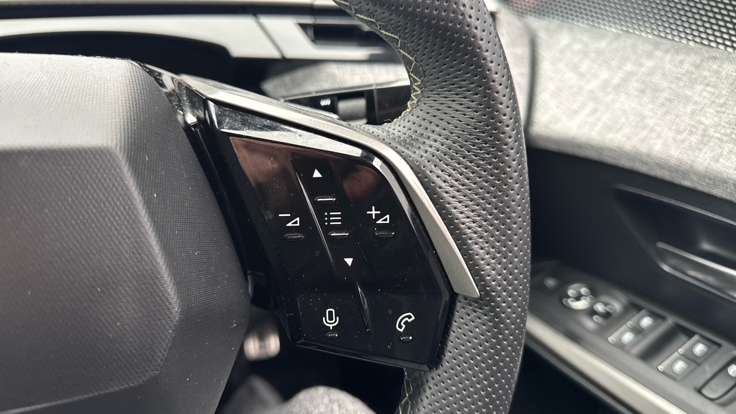 Used Peugeot 3008 2025 for sale - 76716077: Photo 25