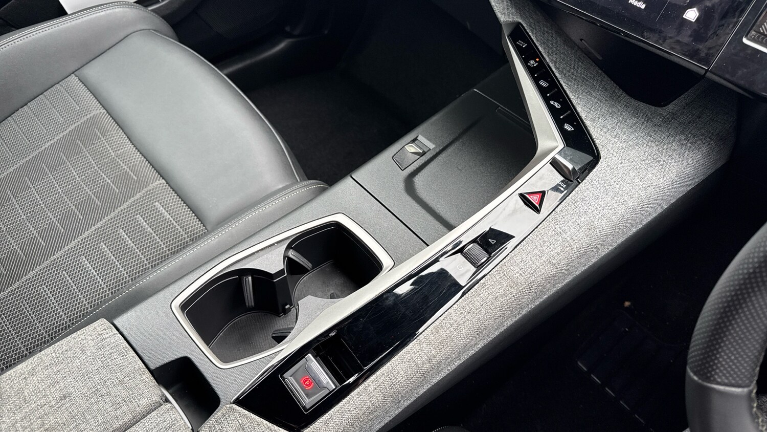 Used Peugeot 3008 2025 for sale - 76716077: Photo 41