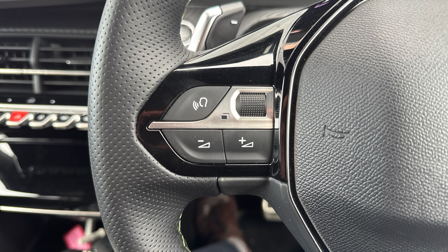 Used Peugeot 2008 2025 for sale - 76419728: Photo 23