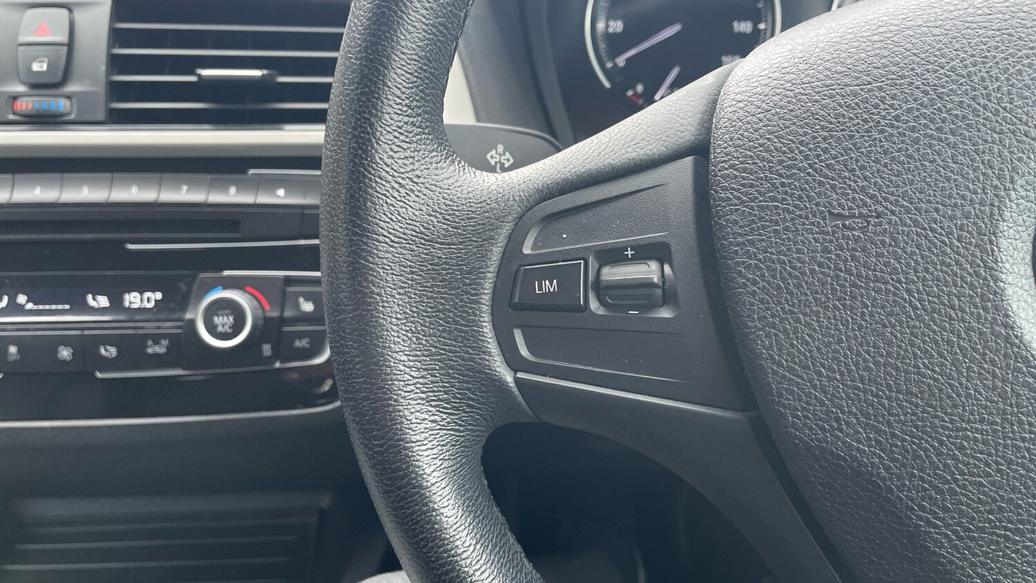 Used BMW 1 Series 2019 for sale - 76153976: Photo 23