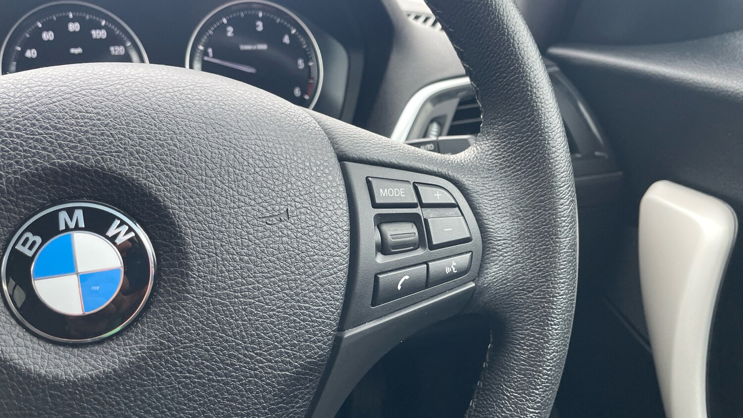 Used BMW 1 Series 2019 for sale - 76153976: Photo 24