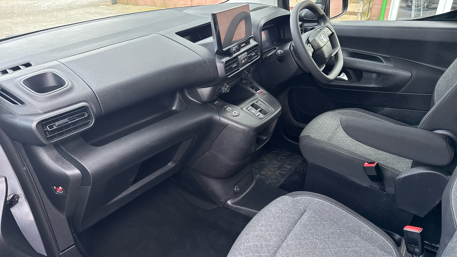 Used Vauxhall Combo Life Electric 2024 for sale - 77565337: Photo 12