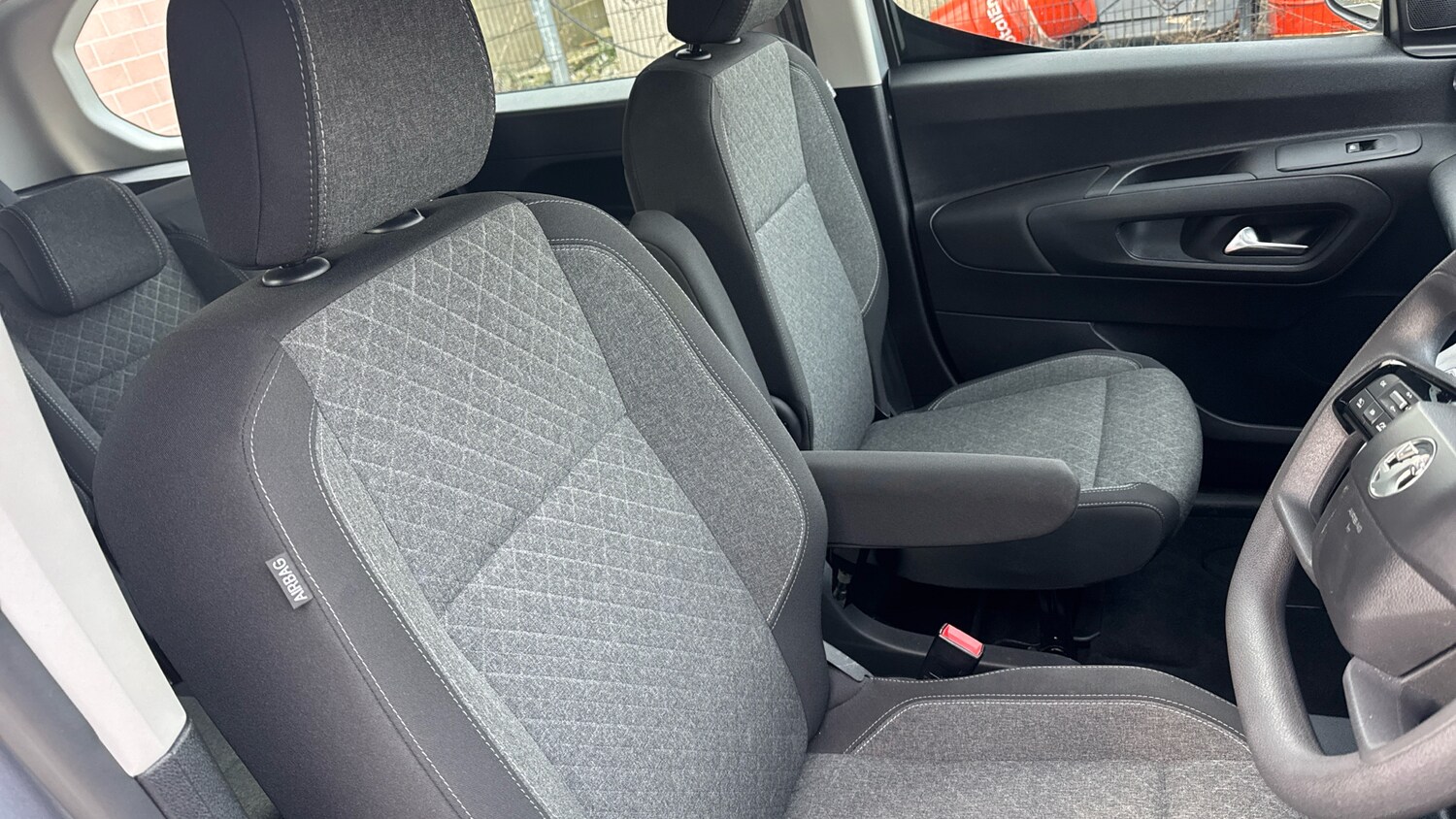 Used Vauxhall Combo Life Electric 2024 for sale - 77565337: Photo 42