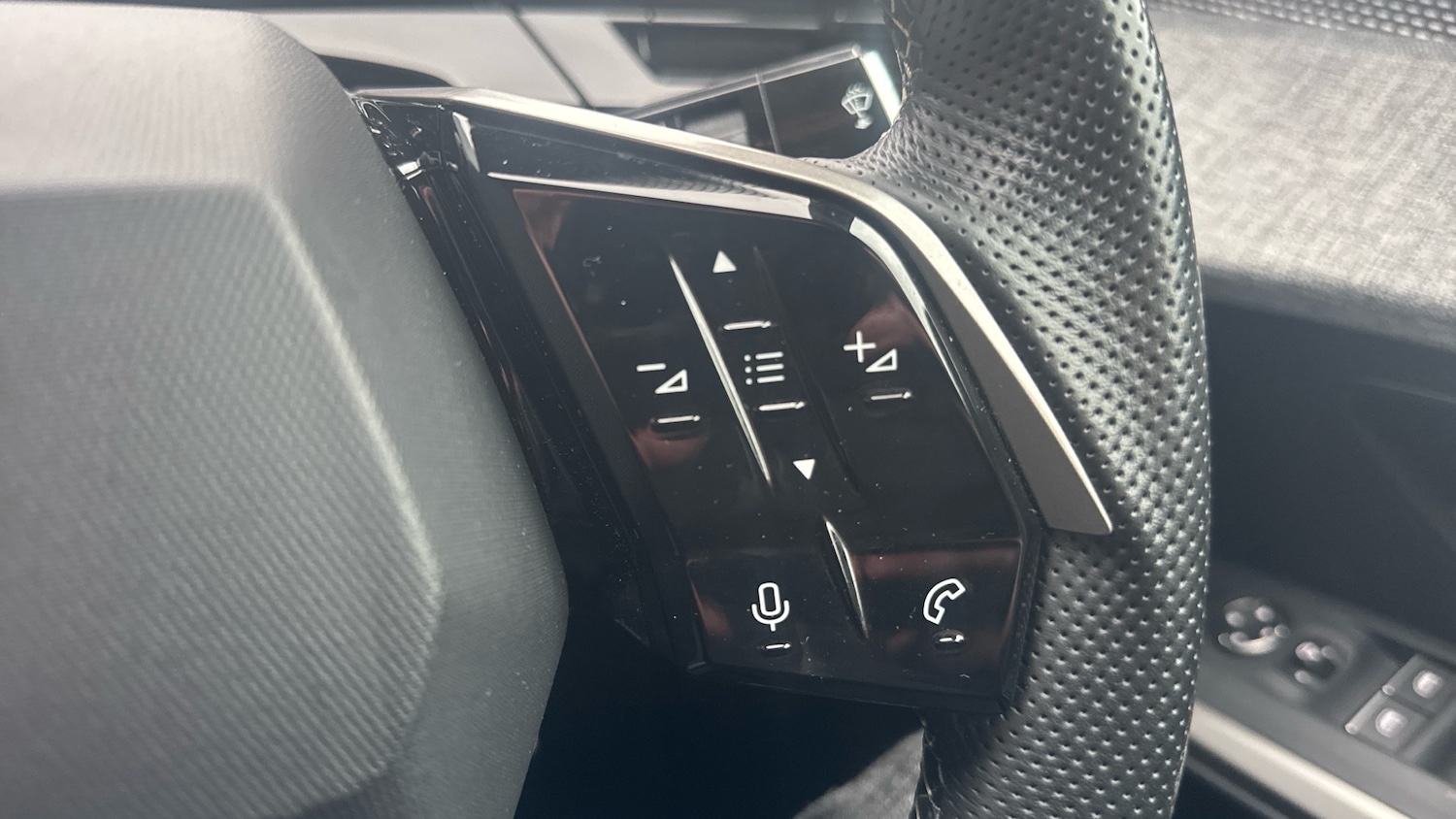 Used Peugeot 3008 2025 for sale - 77204885: Photo 24