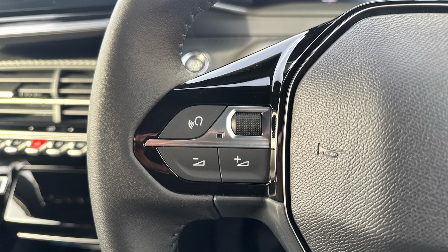 Used Peugeot 2008 2025 for sale - 76690699: Photo 23