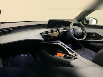Used Peugeot 5008 2025 for sale - 79375264: Photo