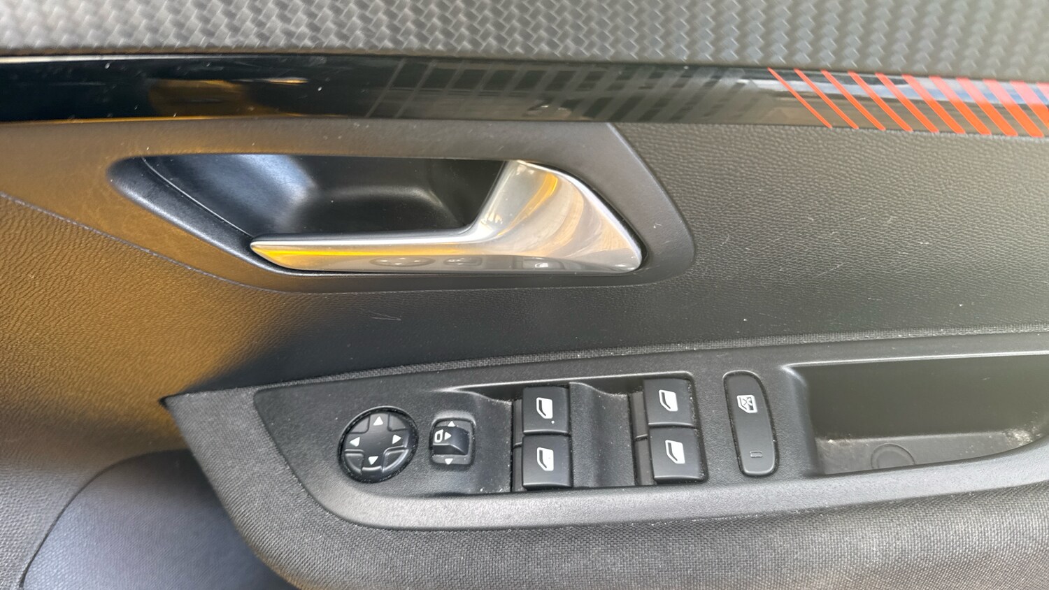 Used Peugeot 208 2023 for sale - 77075221: Photo 22