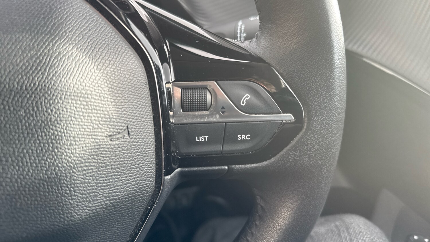 Used Peugeot 208 2023 for sale - 77075221: Photo 24