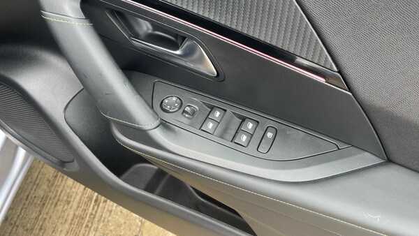Used Peugeot 2008 2024 for sale - 75992269: Photo 22