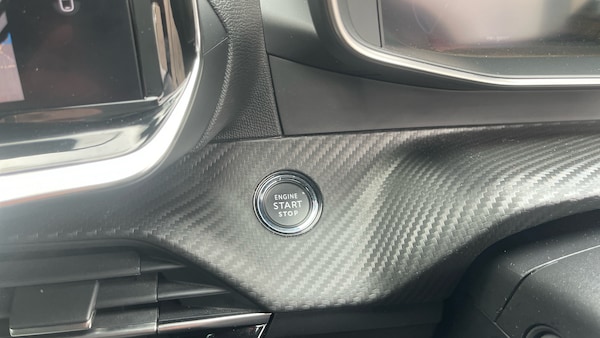 Used Peugeot 2008 2024 for sale - 75992269: Photo 39