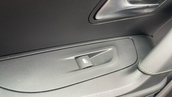Used Peugeot 2008 2024 for sale - 75992269: Photo 40