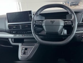Used Peugeot Traveller 2025 for sale - 79117409: Photo