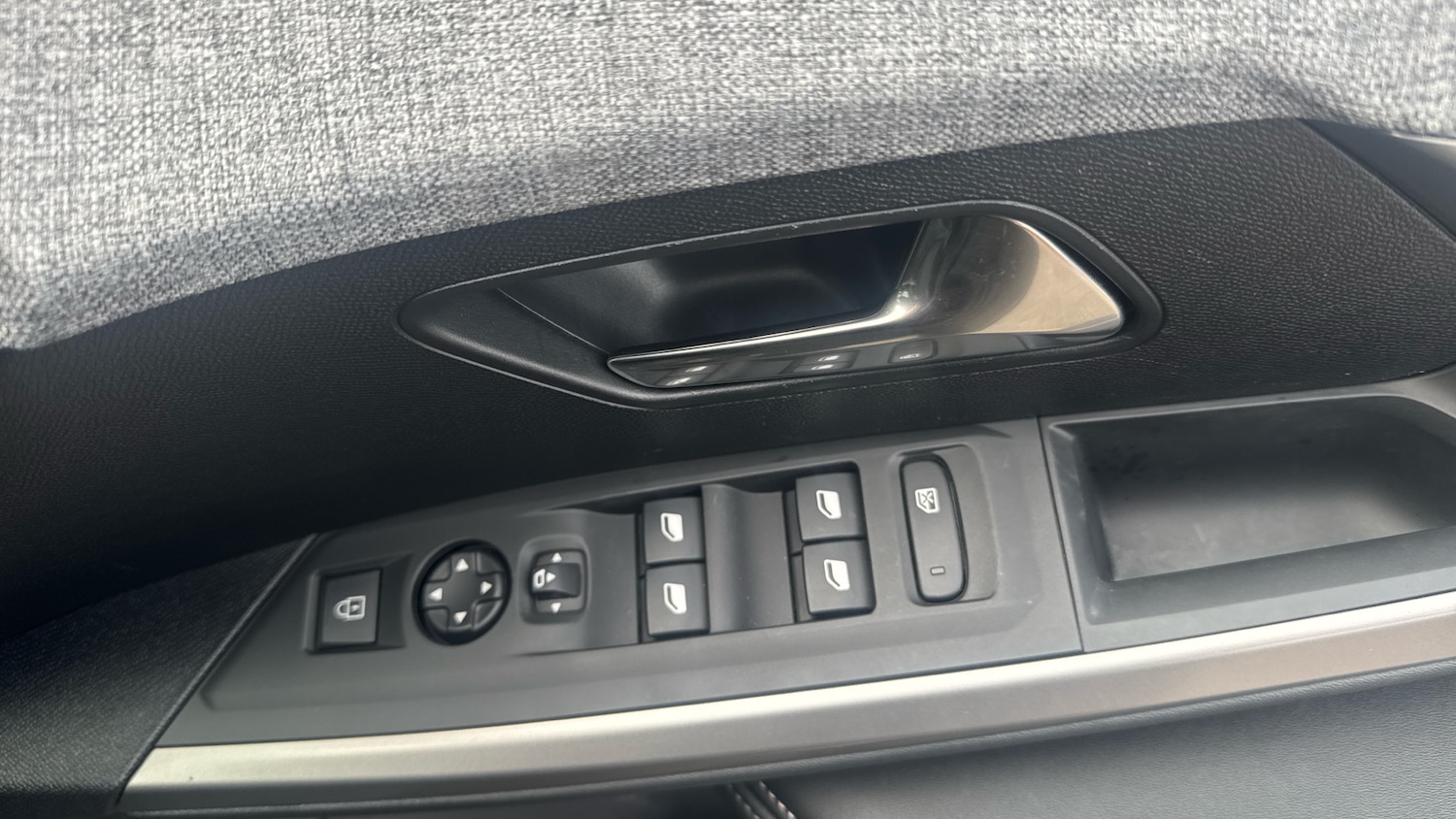 Used Peugeot 3008 2024 for sale - 77539103: Photo 22