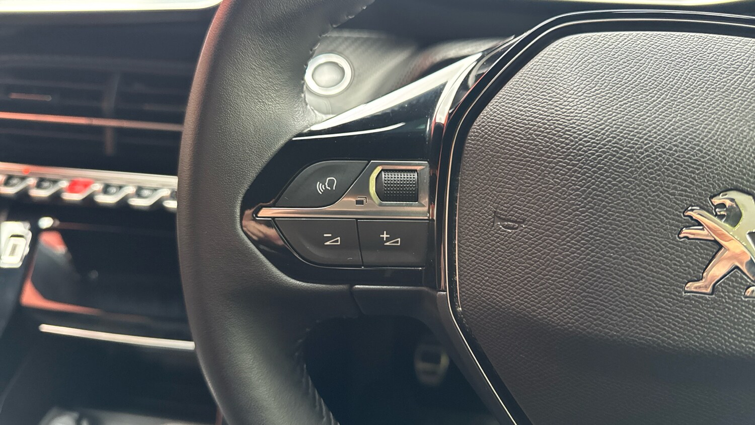 Used Peugeot 2008 2023 for sale - 76154039: Photo 23