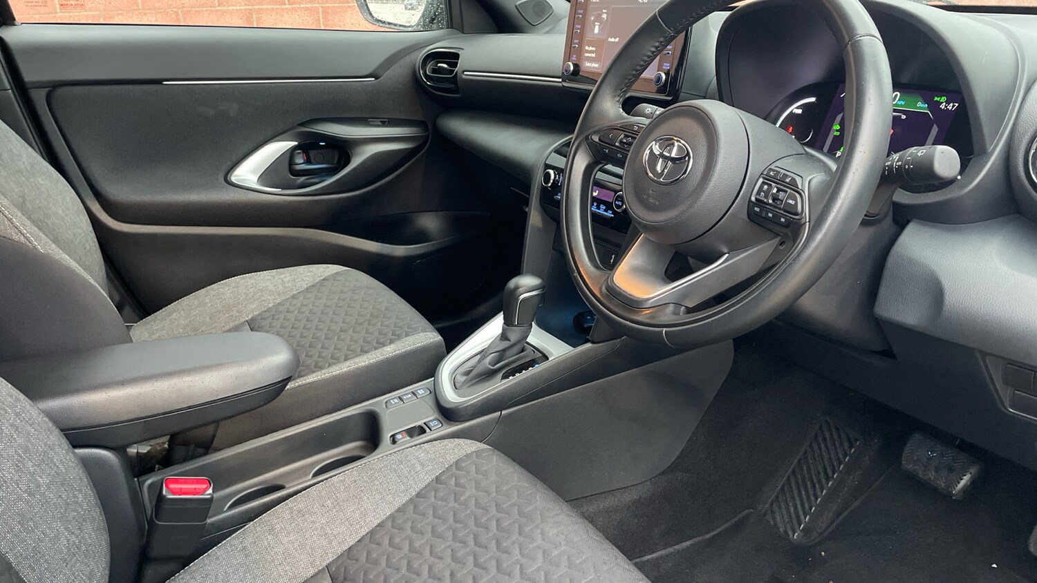 Used Toyota Yaris Cross 2022 for sale - 75733159: Photo 12