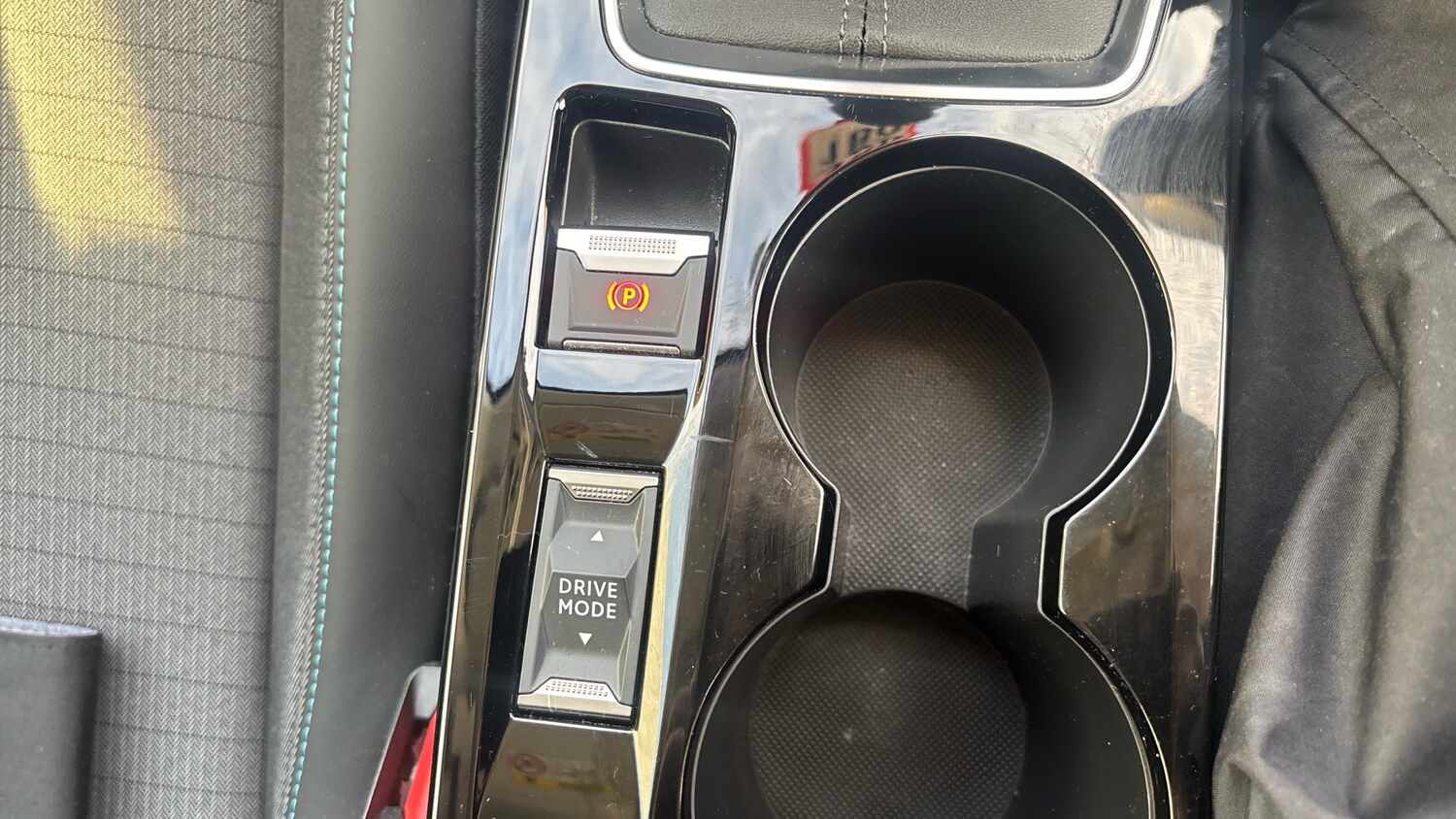 Used Peugeot 208 2022 for sale - 76647102: Photo 22