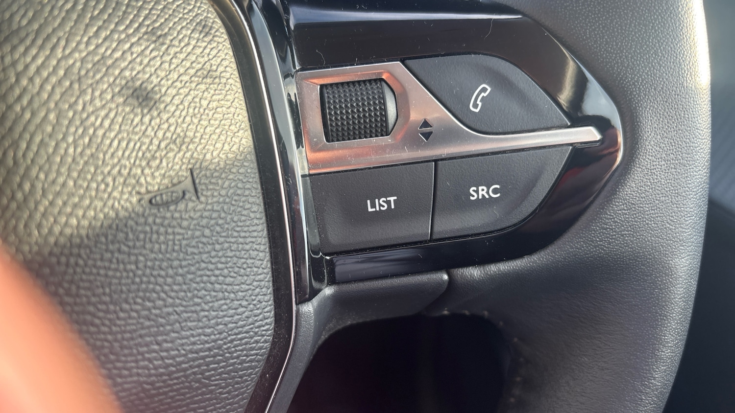 Used Peugeot 208 2022 for sale - 76647102: Photo 25