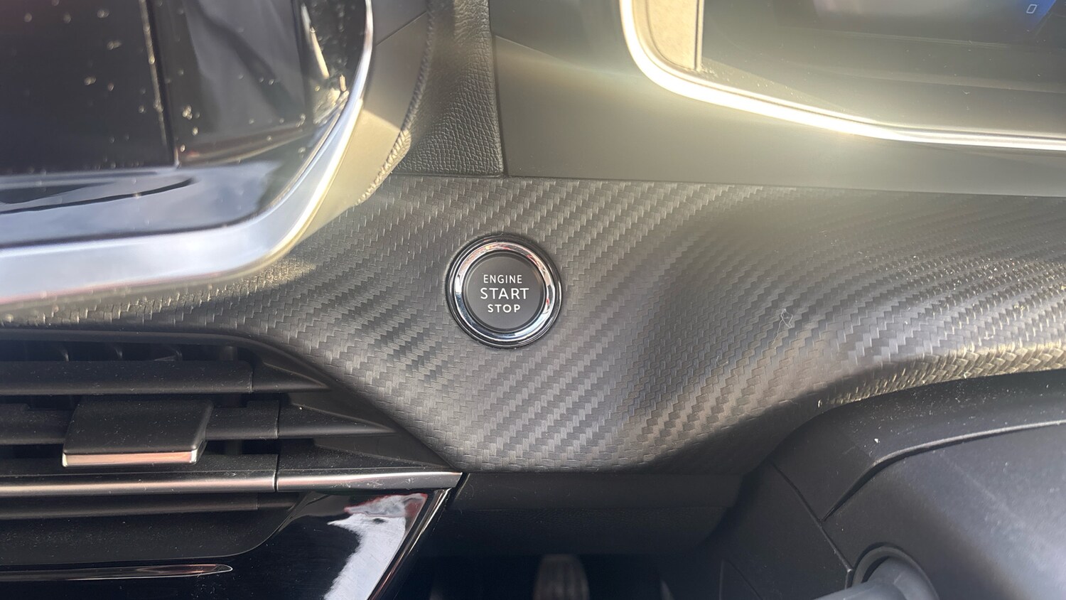 Used Peugeot 208 2022 for sale - 76647102: Photo 40