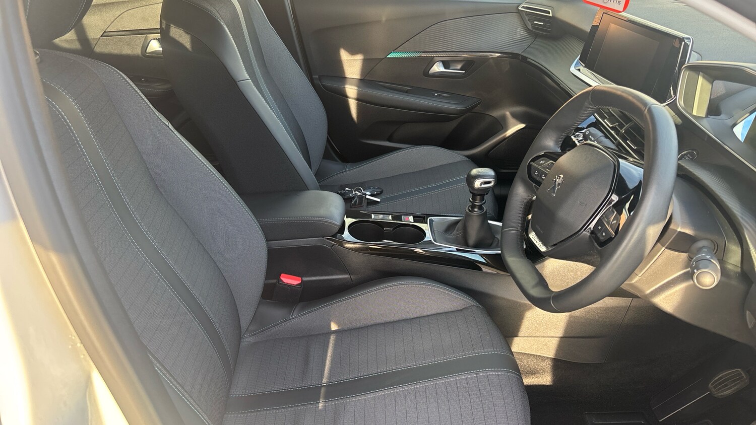 Used Peugeot 208 2022 for sale - 76647102: Photo 42