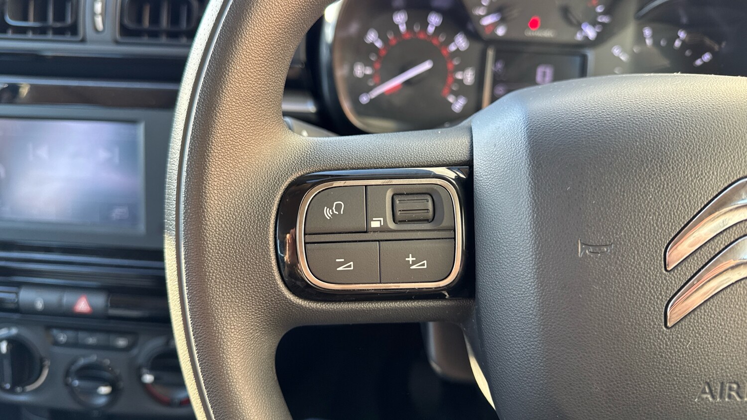 Used Citroen C3 2023 for sale - 76458417: Photo 23