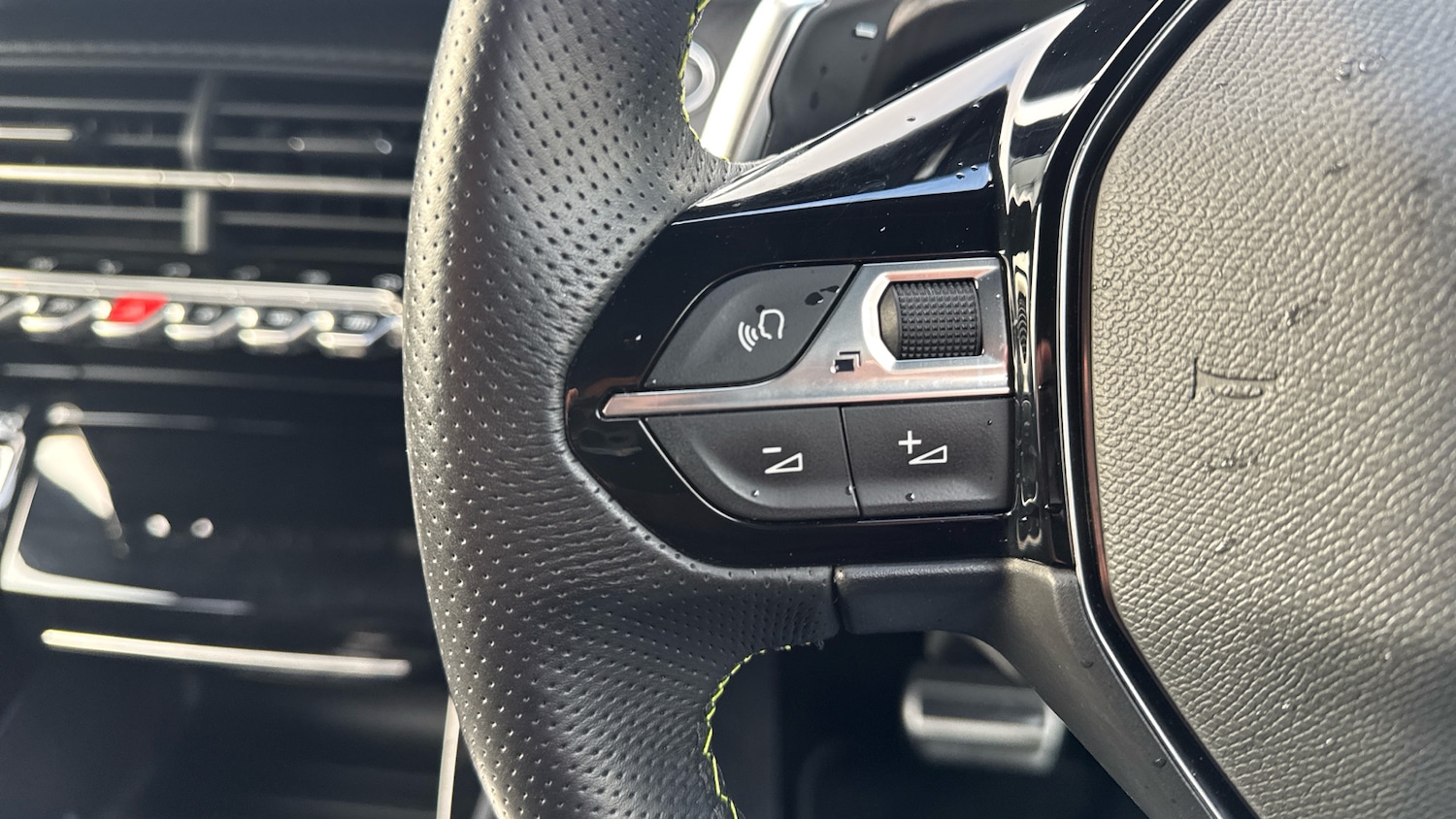 Used Peugeot 2008 2022 for sale - 76667823: Photo 23