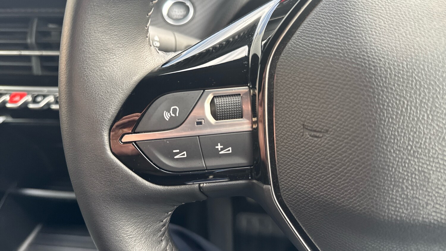 Used Peugeot 2008 2023 for sale - 77599573: Photo 23