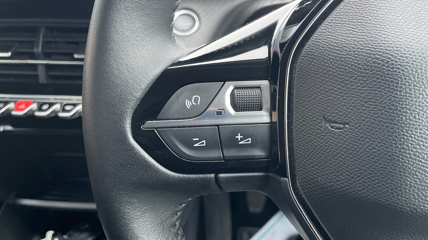 Used Peugeot 2008 2022 for sale - 76772563: Photo 24