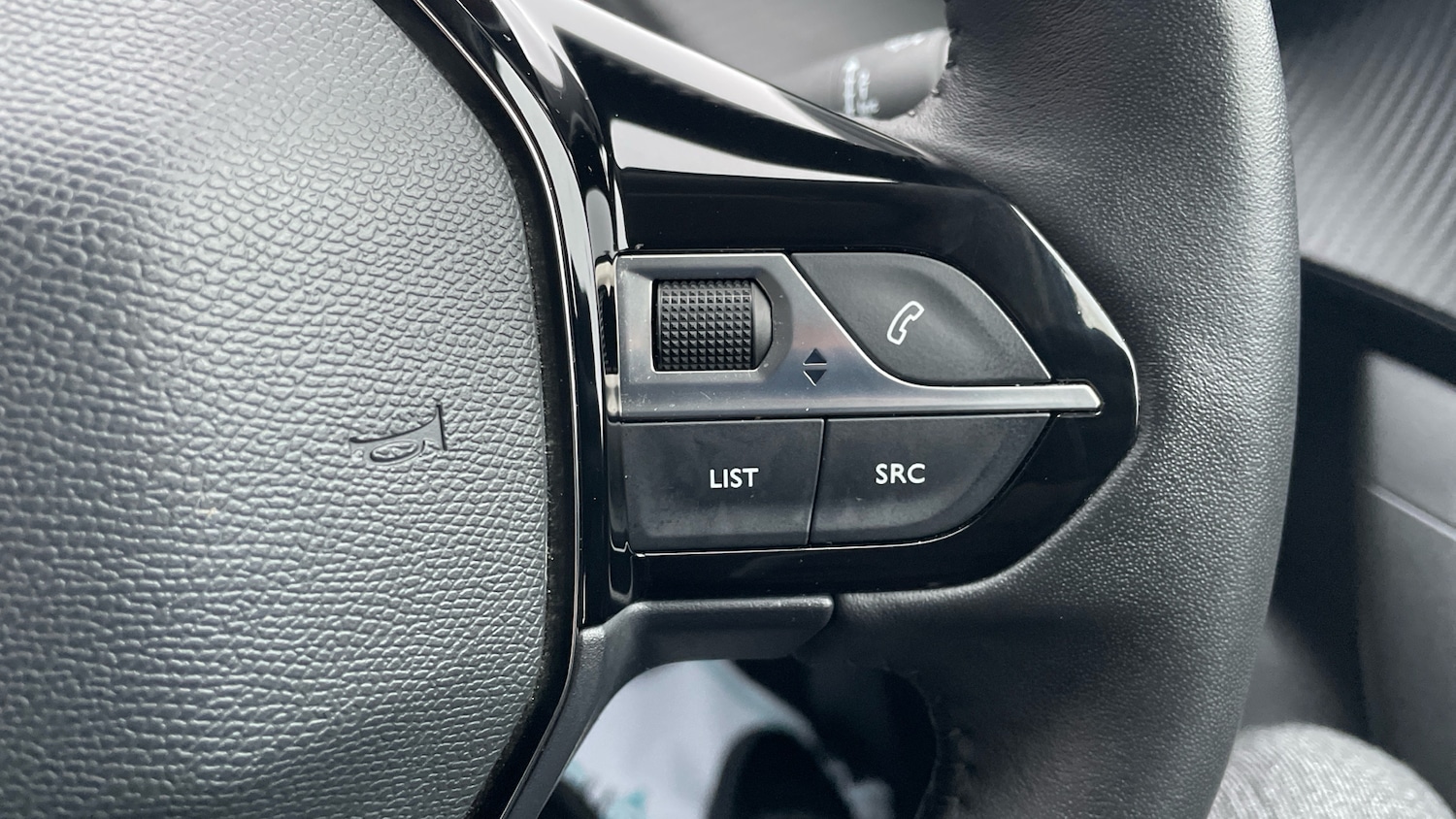 Used Peugeot 2008 2022 for sale - 76772563: Photo 25