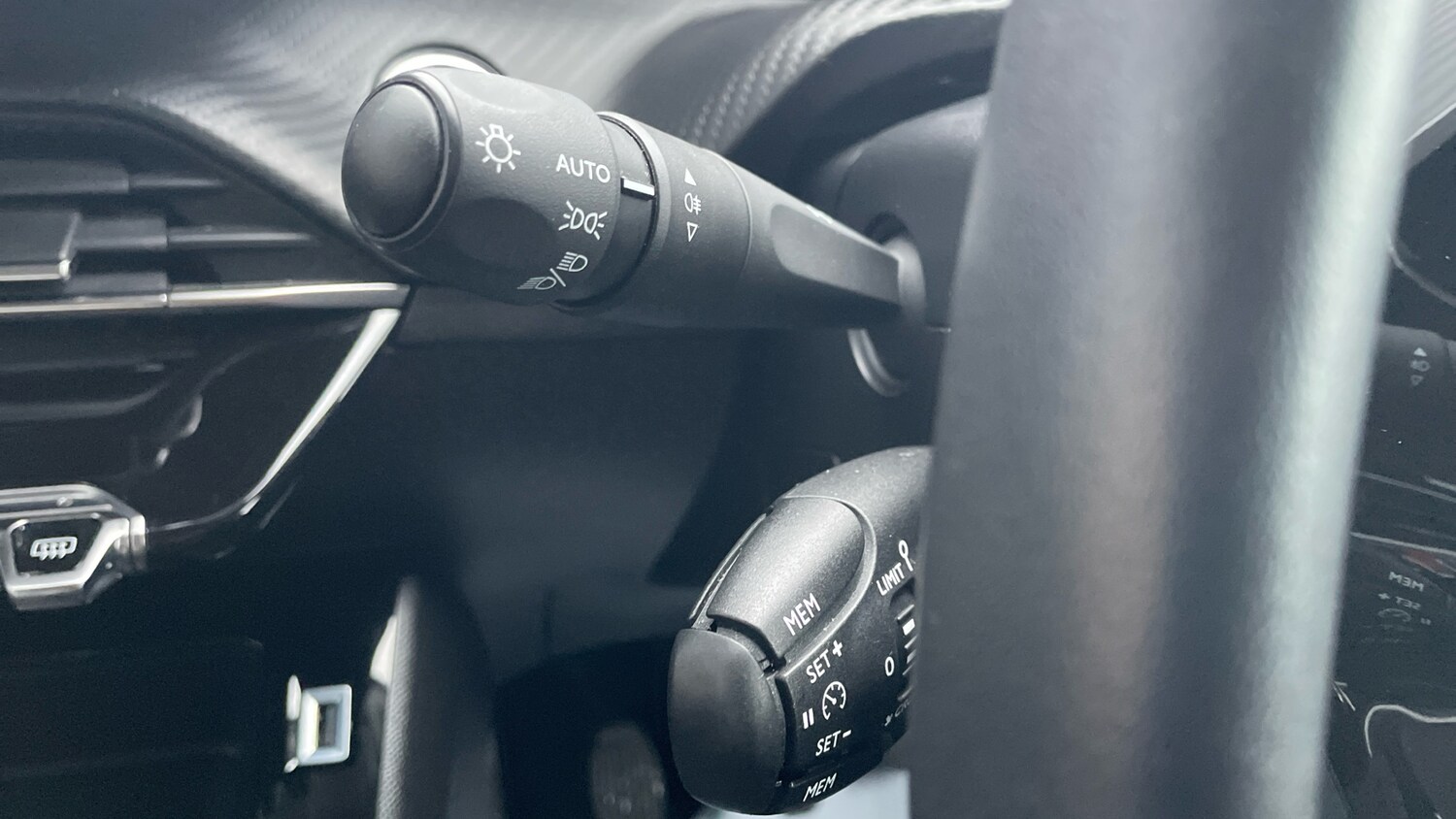 Used Peugeot 2008 2022 for sale - 76772563: Photo 28