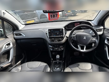 Used Peugeot 2008 2018 for sale - 75450822: Photo