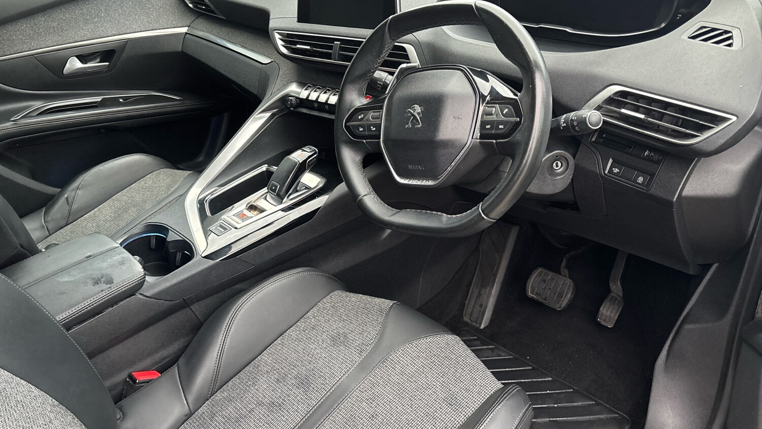 Used Peugeot 5008 2018 for sale - 76772559: Photo 12