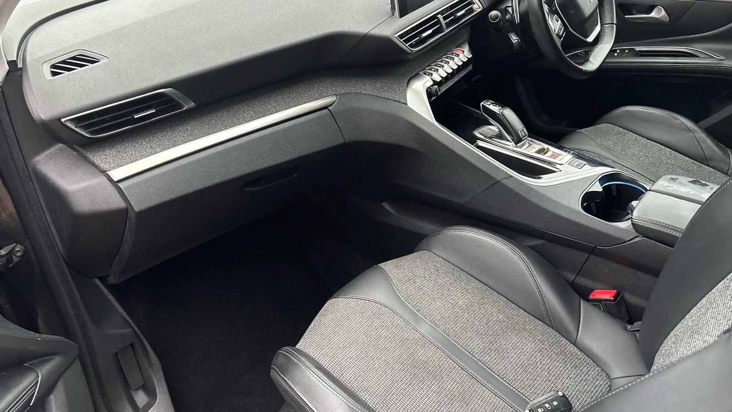 Used Peugeot 5008 2018 for sale - 76772559: Photo 13