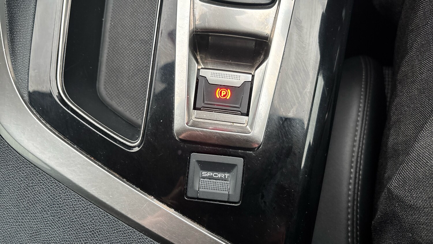 Used Peugeot 5008 2018 for sale - 76772559: Photo 22