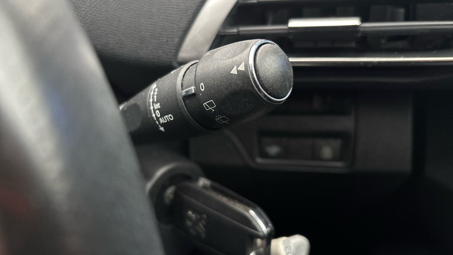 Used Peugeot 5008 2018 for sale - 76772559: Photo 29