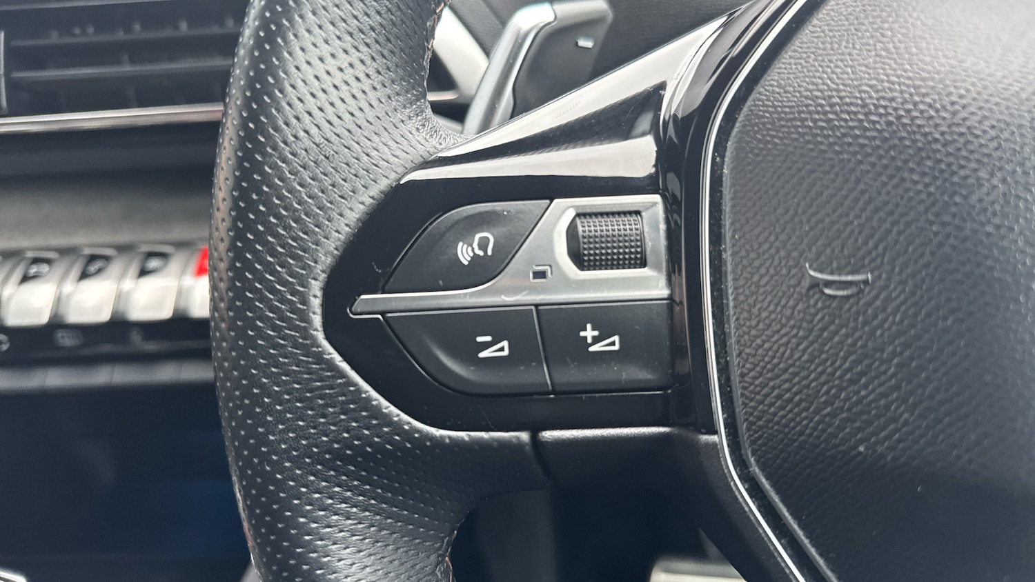 Used Peugeot 5008 2022 for sale - 77332398: Photo 23