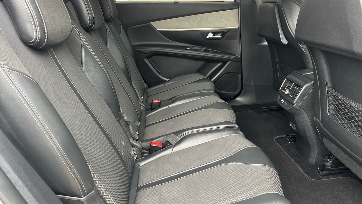 Used Peugeot 5008 2022 for sale - 77332398: Photo 33