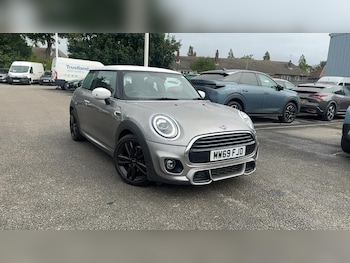Used MINI Hatch 2019 for sale - 79541233: Photo