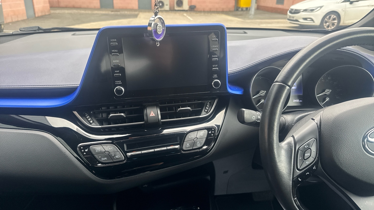 Used Toyota C-HR 2020 for sale - 77292673: Photo 10