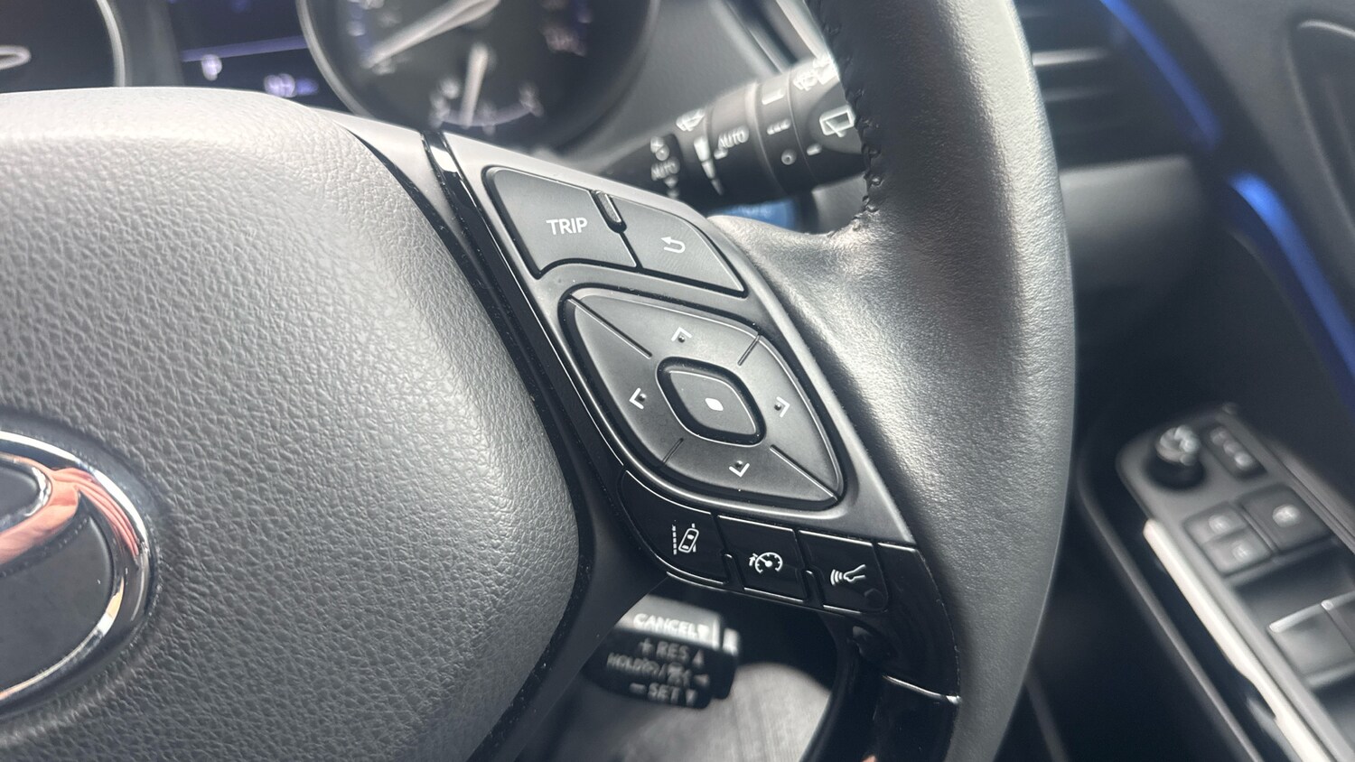 Used Toyota C-HR 2020 for sale - 77292673: Photo 24