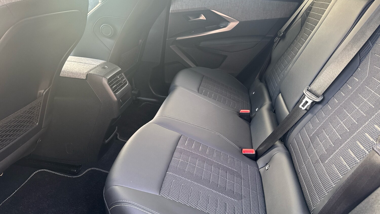 Used Peugeot 3008 2025 for sale - 77018072: Photo 33