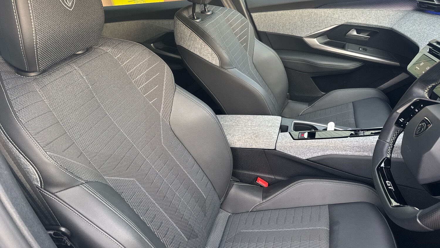 Used Peugeot 3008 2025 for sale - 77018072: Photo 42