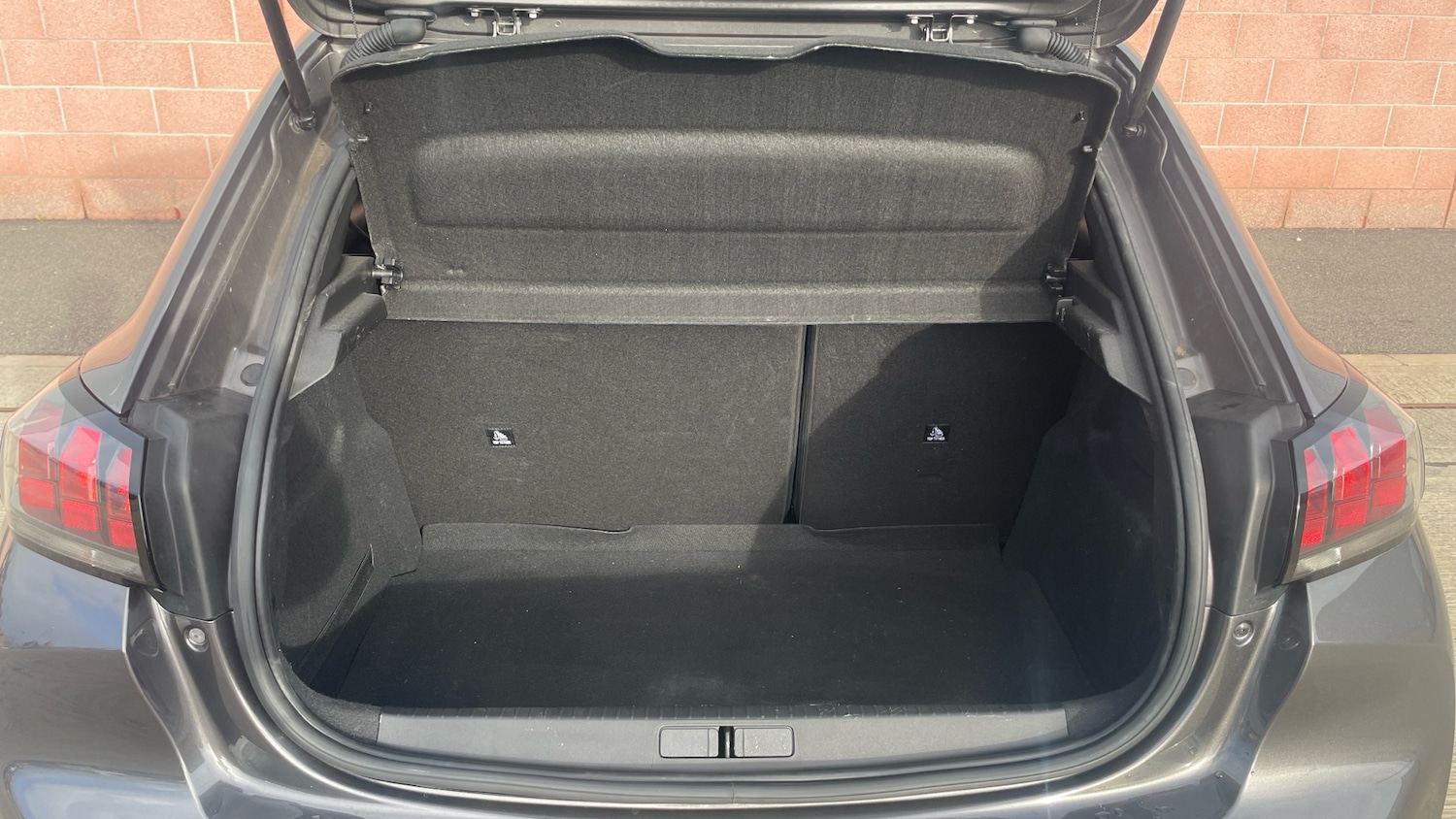 Used Peugeot 208 2022 for sale - 76073671: Photo 19