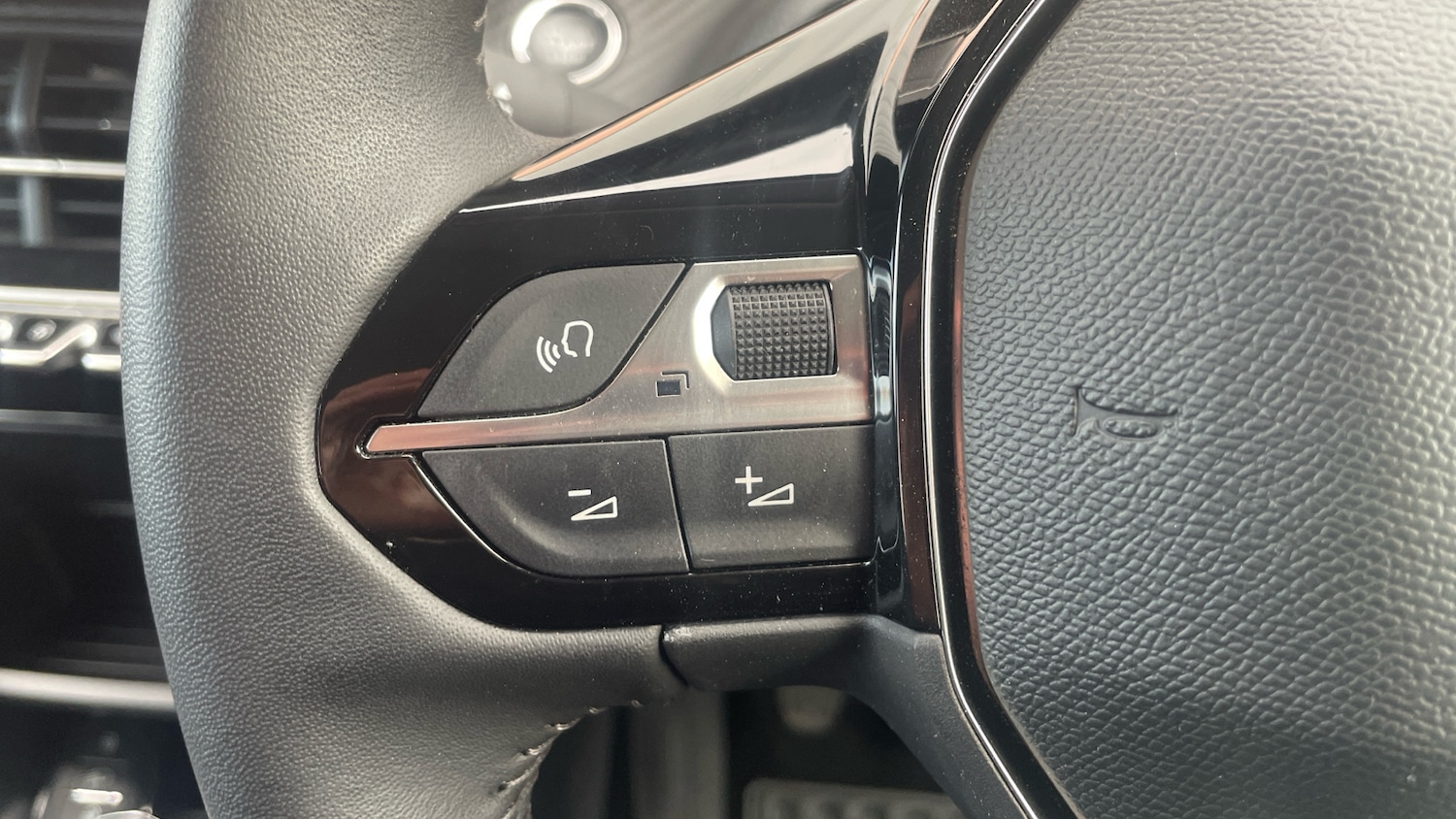 Used Peugeot 208 2022 for sale - 76073671: Photo 23