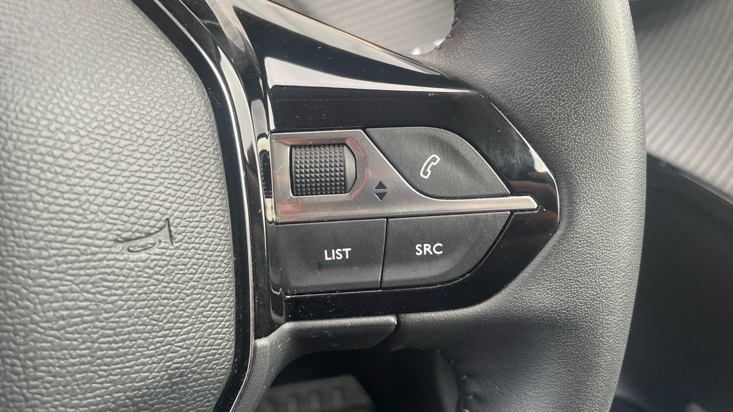 Used Peugeot 208 2022 for sale - 76073671: Photo 24