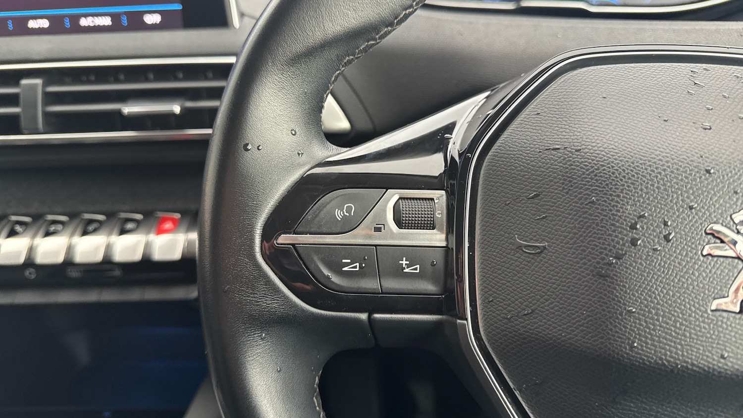 Used Peugeot 3008 2019 for sale - 76716097: Photo 23