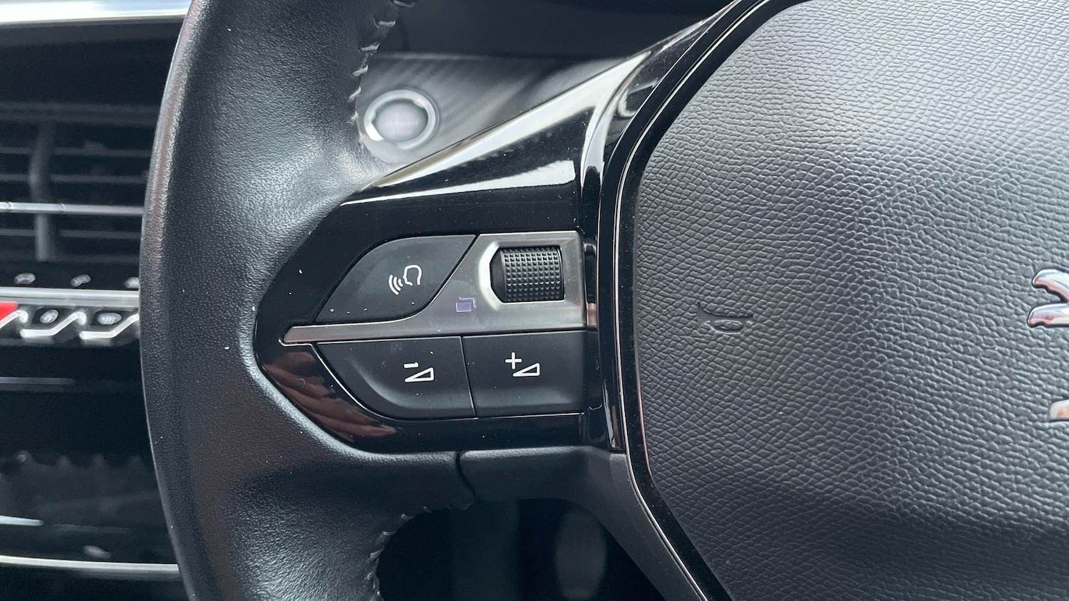 Used Peugeot 2008 2020 for sale - 76014579: Photo 23