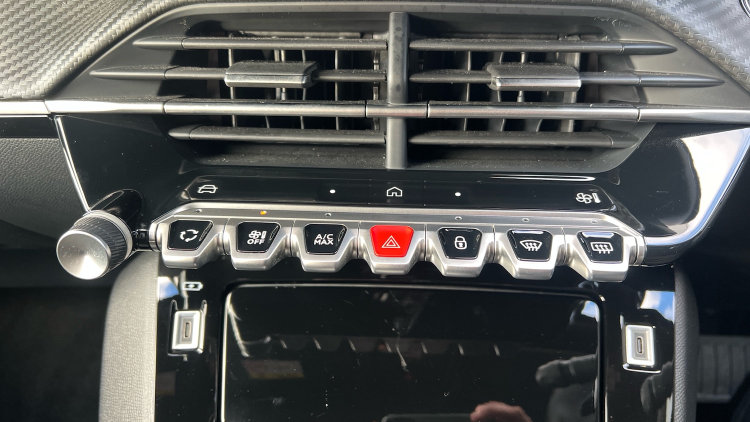 Used Peugeot 2008 2025 for sale - 76667817: Photo 35