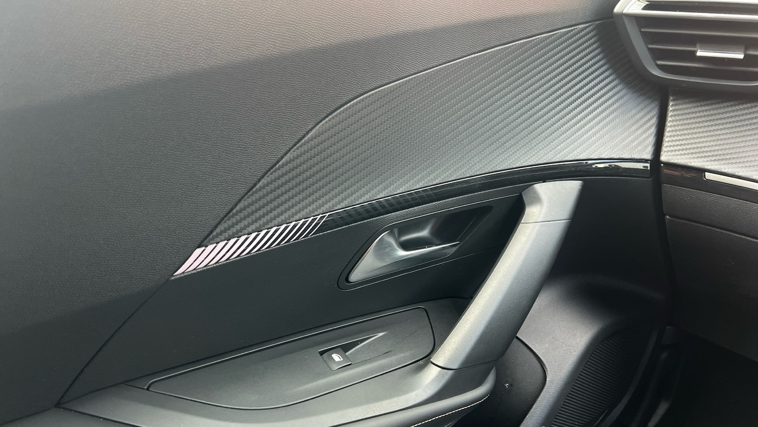 Used Peugeot 2008 2025 for sale - 76667817: Photo 41