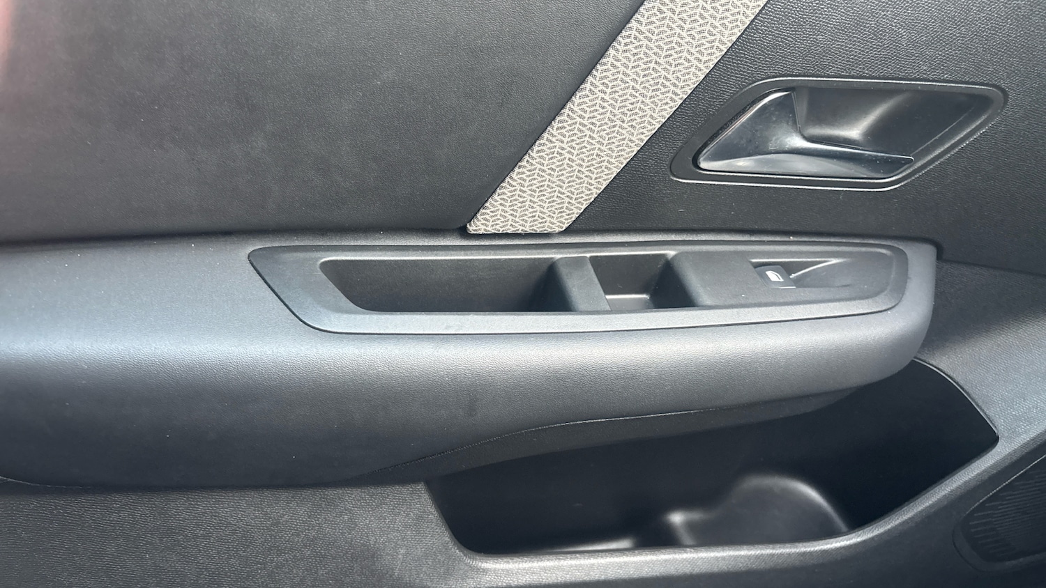 Used Citroen C4 2023 for sale - 76803255: Photo 42